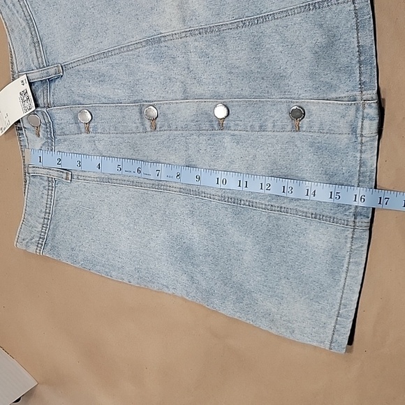 Divided, Size 0, A-Line Mini Skirt, High Waist, Button Front, NEW with Tags - Picture 5 of 10